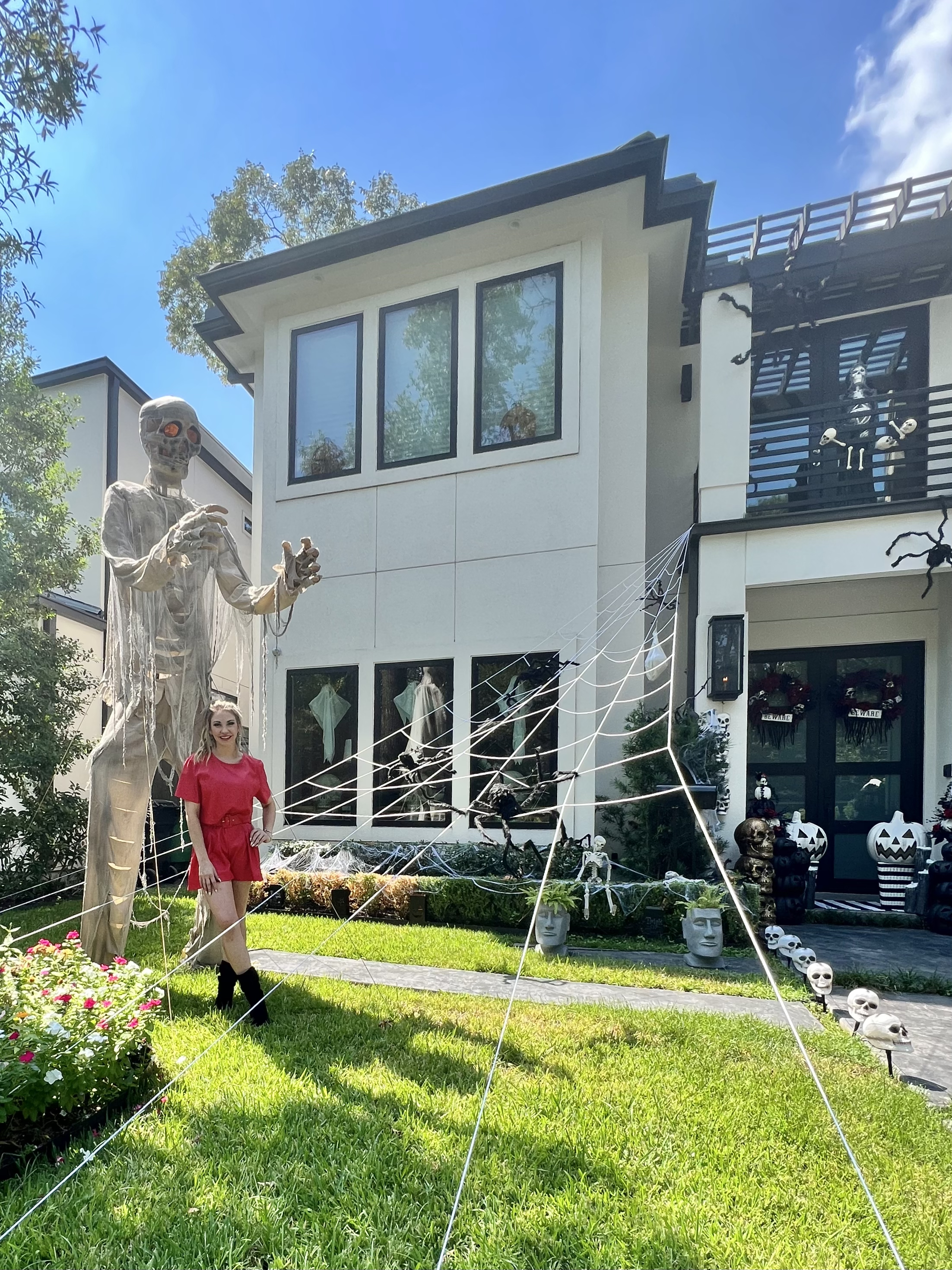 The Best Halloween Decor For Your Home’s Front Yard